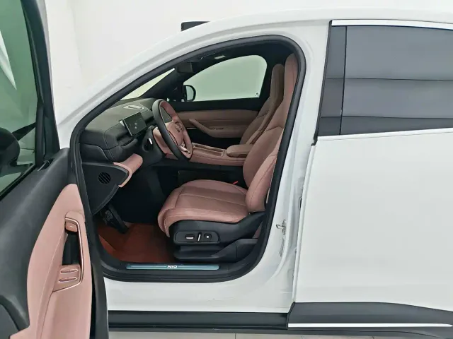 Nio EC6 — Фото автомобиля 8