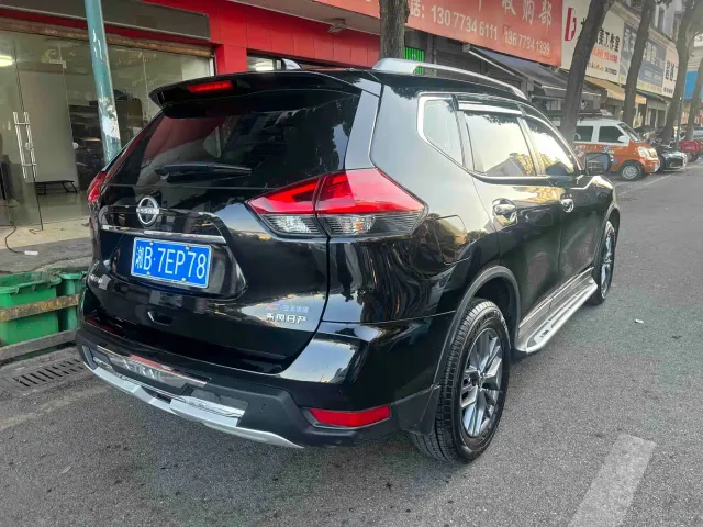 Nissan X-Trail — Фото автомобиля 7