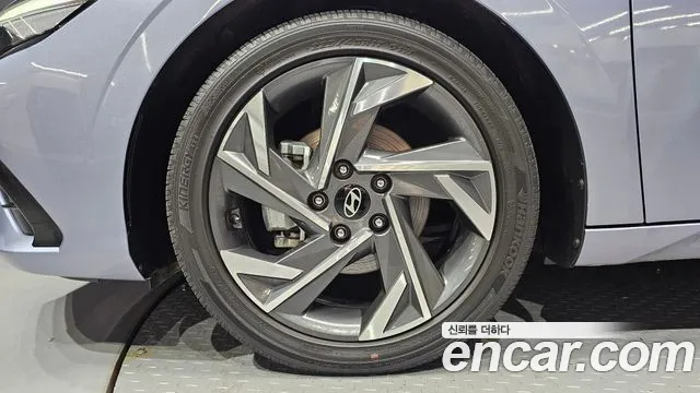 Hyundai AVANTE Новый Avante (CN7) — Фото автомобиля 5