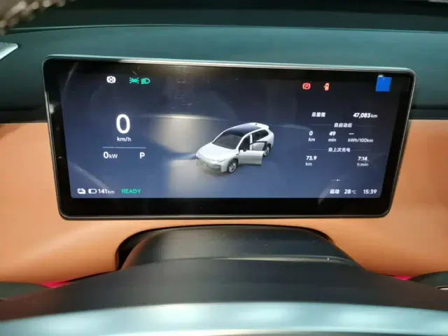 Leapmotor C10 — Фото автомобиля 11