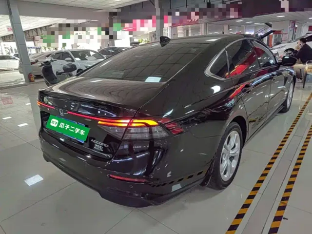 Honda Accord — Фото автомобиля 6