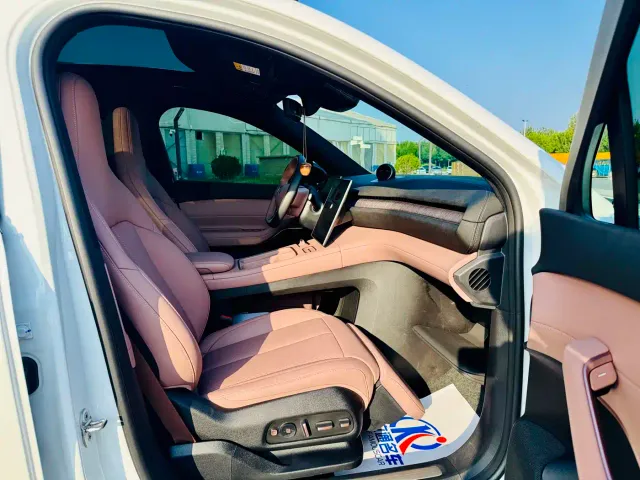 Nio EC6 — Фото автомобиля 12