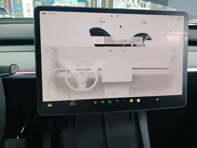 Tesla Model Y — Фото автомобиля 12