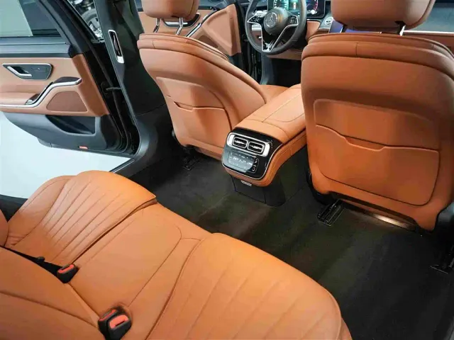 Mercedes-Benz S-Class — Фото автомобиля 11