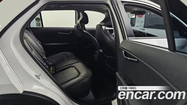 Kia Niro — Фото автомобиля 27