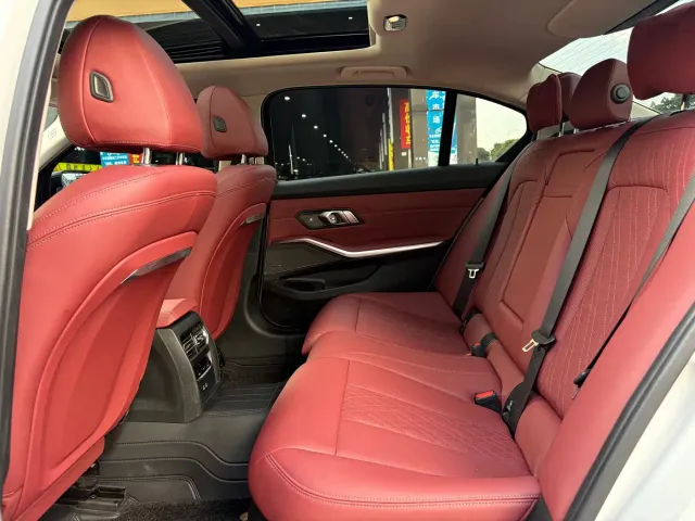 BMW 3 Series — Фото автомобиля 13