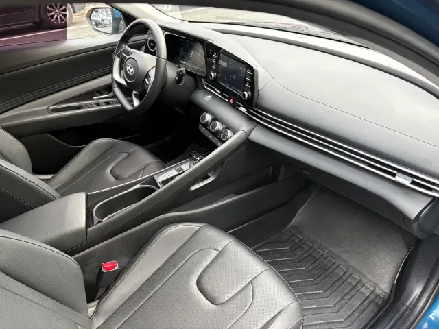 Hyundai Elantra — Фото автомобиля 9