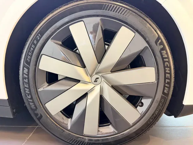 Li Auto i6 — Фото автомобиля 8