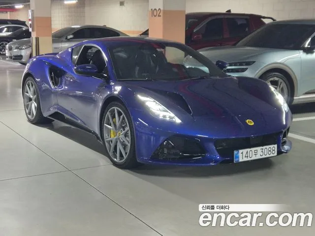 Фотография автомобиля — Lotus Emira
