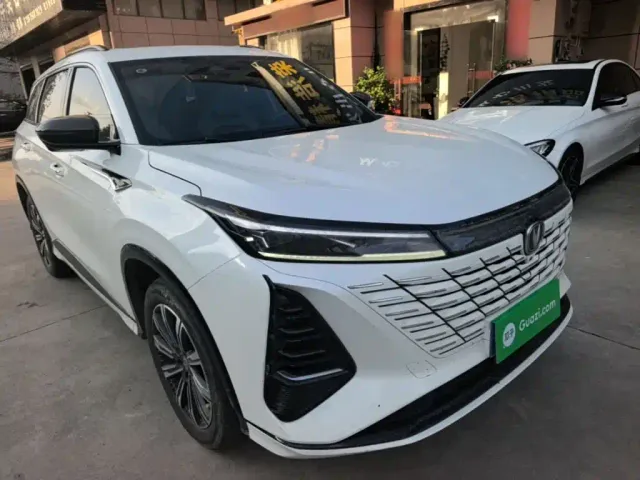 Changan CS75 Plus — Фото автомобиля 3
