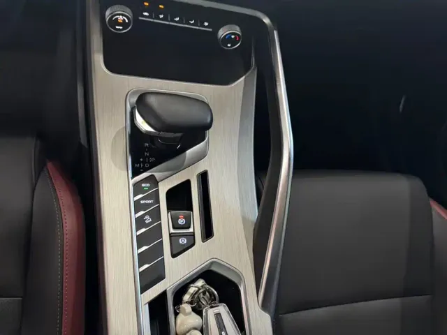 Geely Binyue — Фото автомобиля 16