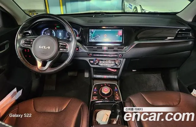 Kia Niro — Фото автомобиля 9