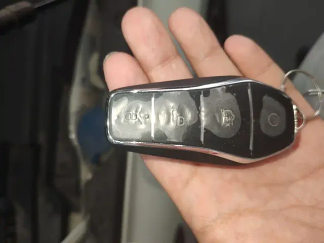 BYD Seal 07 DM-i — Фото автомобиля 8