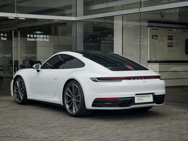 Porsche 911 — Фото автомобиля 3