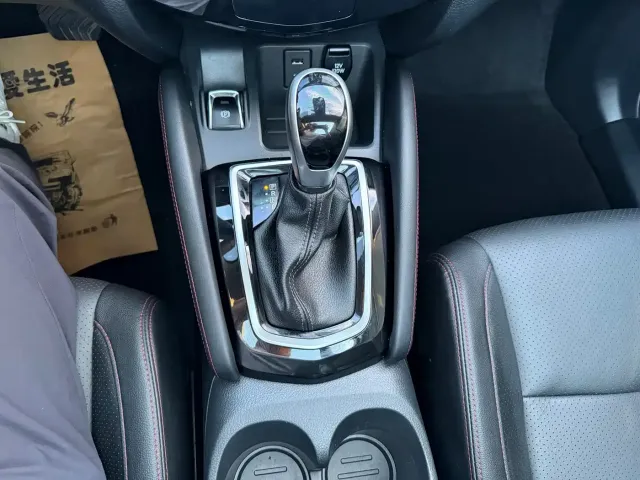 Nissan Qashqai 2022 2.0L CVT XV Prem Luxury Edition — Фото автомобиля 13