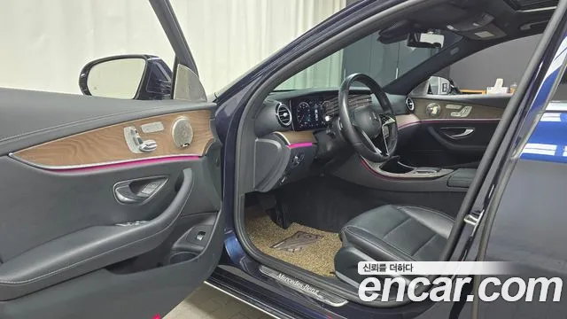 Mercedes-Benz E-Class — Фото автомобиля 10