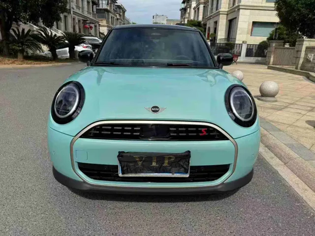 MINI Hatch — Фото автомобиля 2