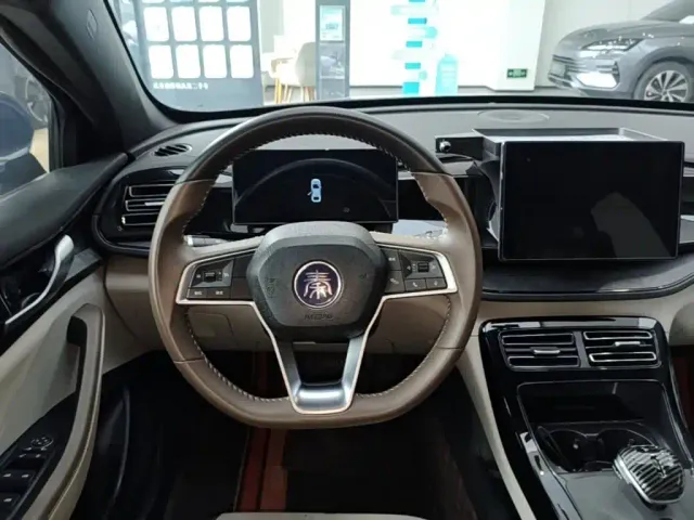BYD Qin PLUS — Фото автомобиля 10