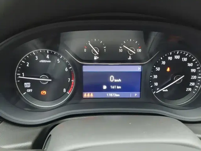 Buick Regal — Фото автомобиля 11