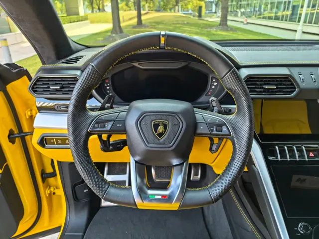Lamborghini Urus — Фото автомобиля 14