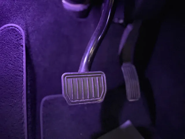 Tesla Model Y — Фото автомобиля 15