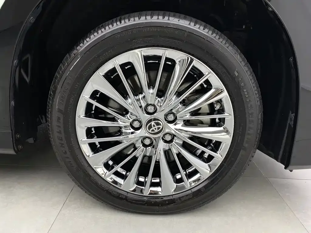 Toyota Alphard 2021 Hybrid 2.5L Luxury — Фото автомобиля 6