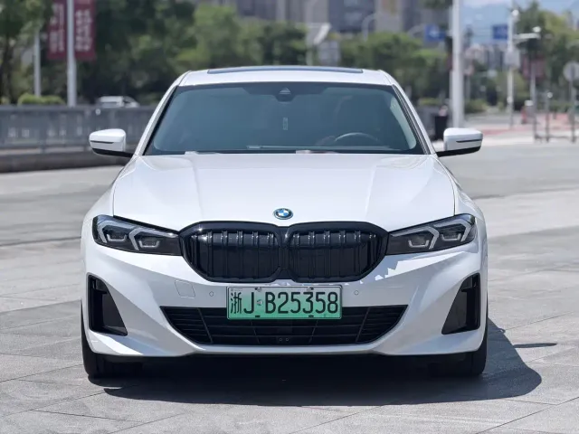 BMW i3 — Фото автомобиля 2