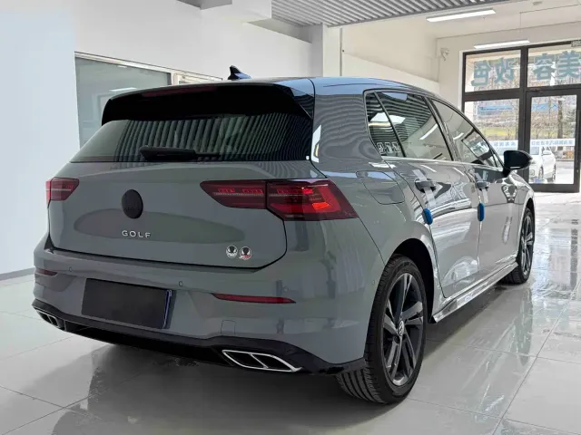 Volkswagen Golf — Фото автомобиля 6
