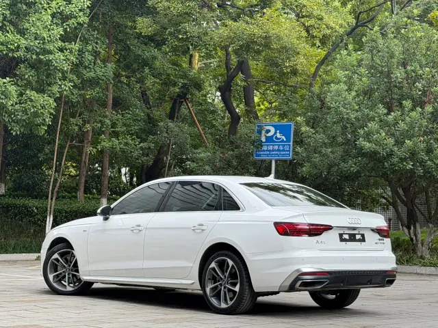 Audi A4L — Фото автомобиля 7