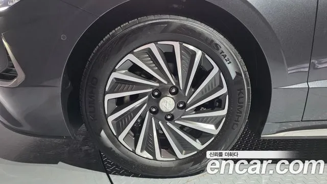 Hyundai Sonata — Фото автомобиля 5