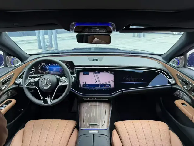 Mercedes-Benz E-Class — Фото автомобиля 9