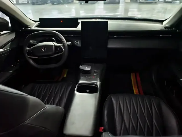 Changan Yida 2023 Blue Whale NE 1.5T GDI DCT Exclusive — Фото автомобиля 6