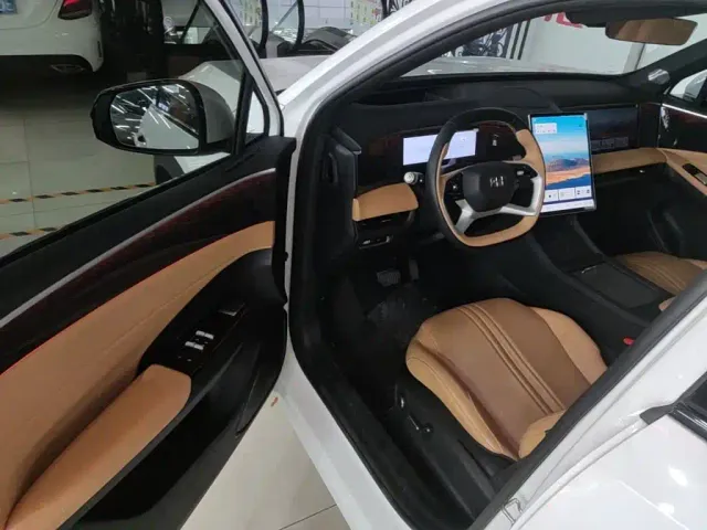 Geely Galaxy L7 — Фото автомобиля 15