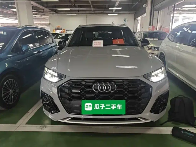 Audi Q5L — Фото автомобиля 2