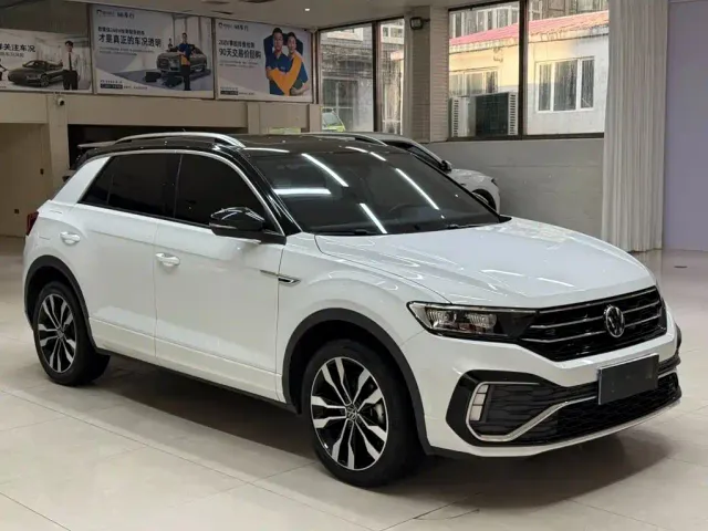 Volkswagen T-Roc — Фото автомобиля 3