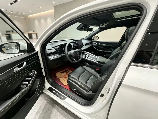 Geely Xingrui — Фото автомобиля 4