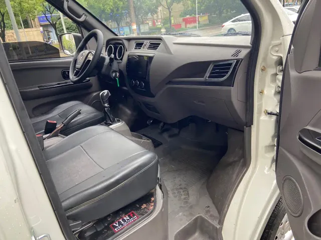 Dongfeng Yufeng Yufeng EM26 — Фото автомобиля 7