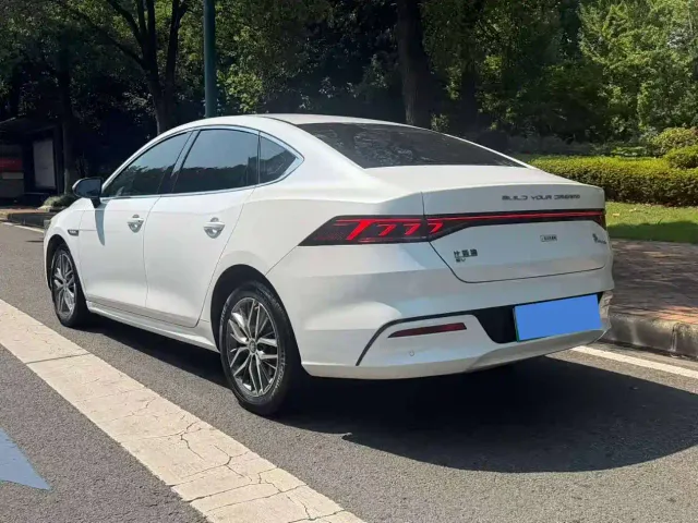 BYD Qin PLUS — Фото автомобиля 9