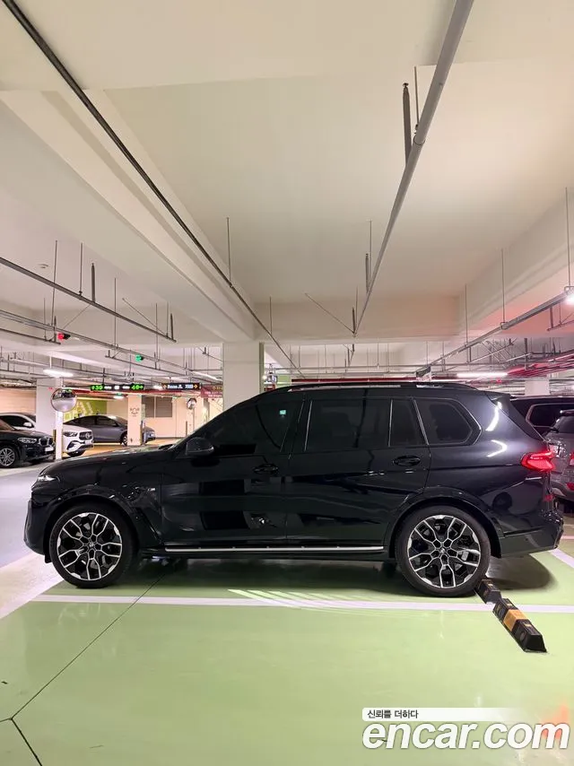 BMW X7 — Фото автомобиля 11