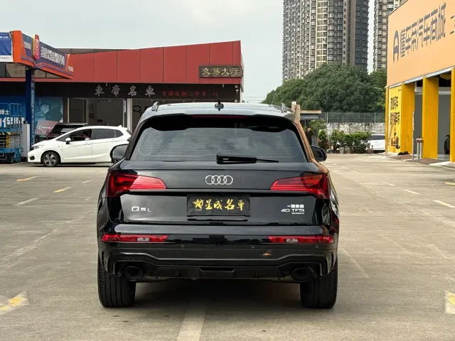 Audi Q5L — Фото автомобиля 21