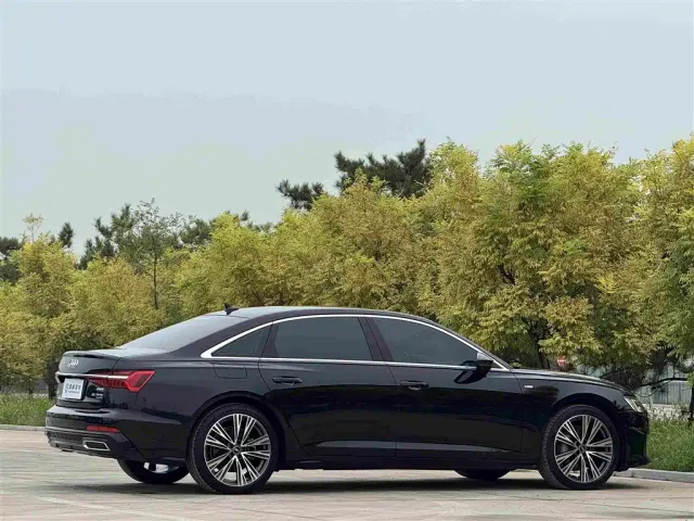 Audi A6L — Фото автомобиля 25