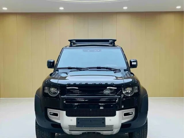 Land Rover Defender — Фото автомобиля 2