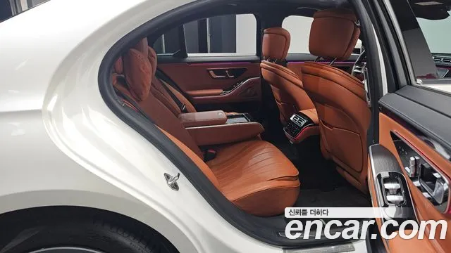 Mercedes-Benz S-Class S-класс W223 — Фото автомобиля 12