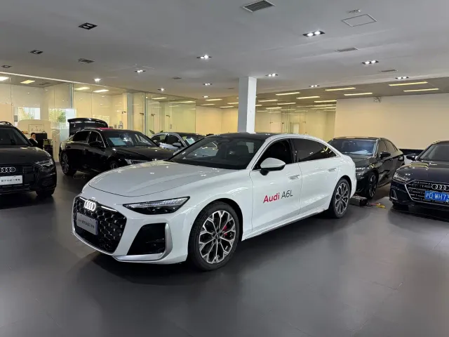 Фотография автомобиля — Audi A6L