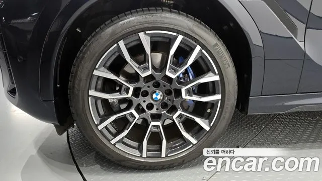 BMW X6 xDrive40i M Sport — Фото автомобиля 5
