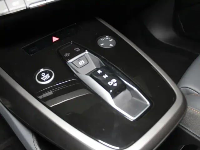 Audi Q4 e-tron — Фото автомобиля 13