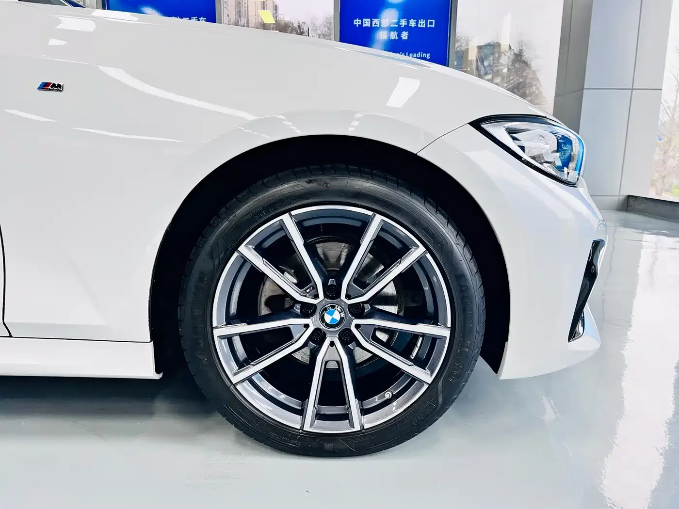 BMW BMW 3 Series 2022 320Li M Sport Package — Фото автомобиля 4