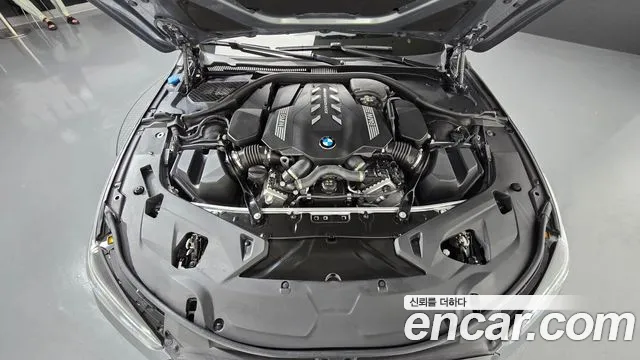BMW 8 Series G15 — Фото автомобиля 6