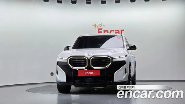 BMW XM G09 — Фото автомобиля 3