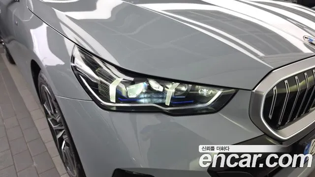 BMW 5 Series G60 — Фото автомобиля 22